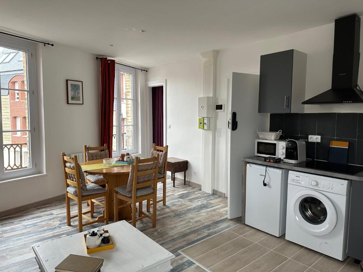 דייפ Des Beaux Appartements Deluxe מראה חיצוני תמונה