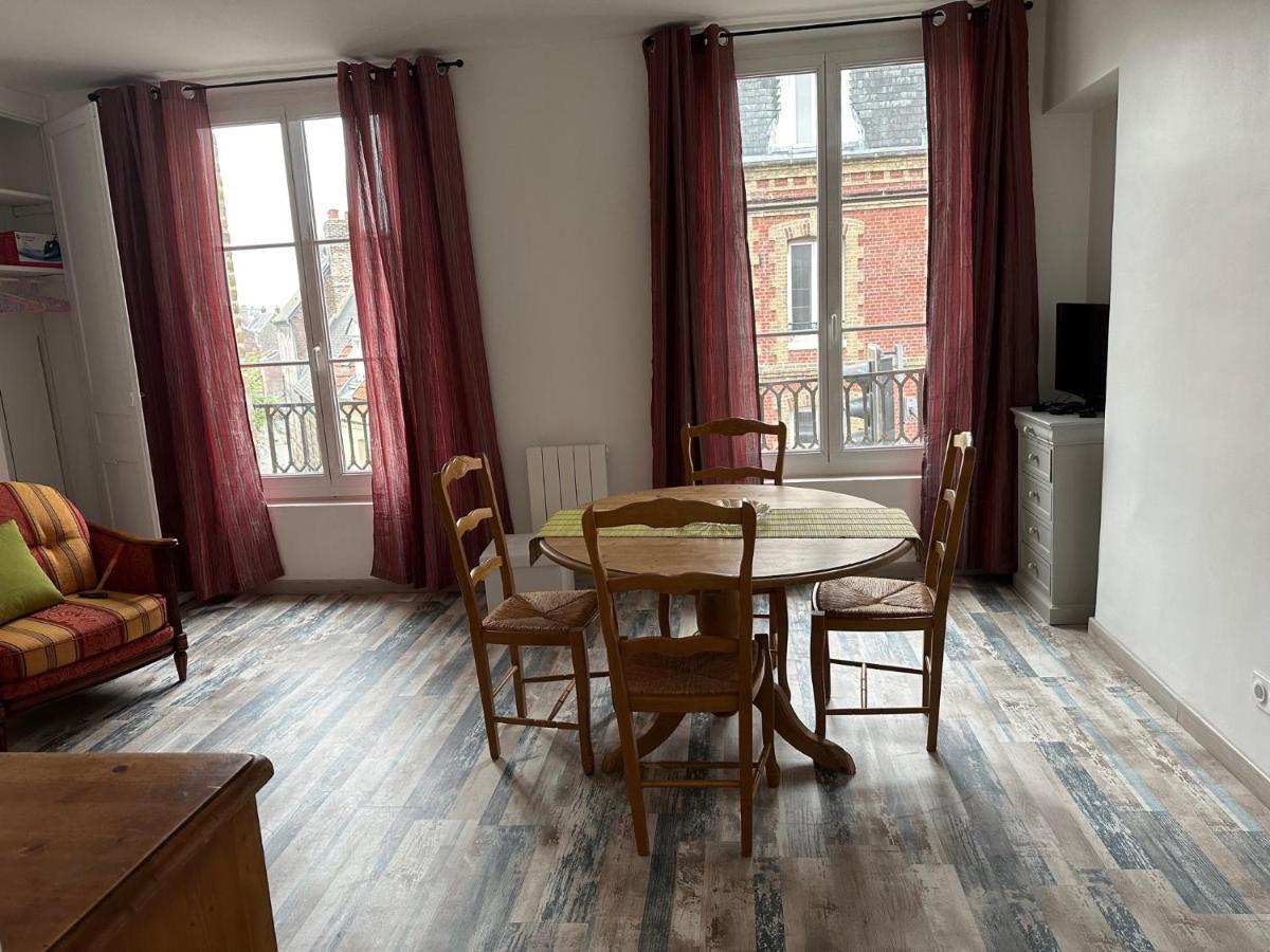 דייפ Des Beaux Appartements Deluxe מראה חיצוני תמונה