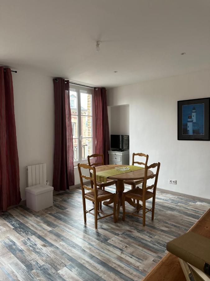 דייפ Des Beaux Appartements Deluxe מראה חיצוני תמונה